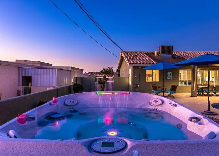 Fabulous Havasu Family Private Pool Hot Tub Holiday home