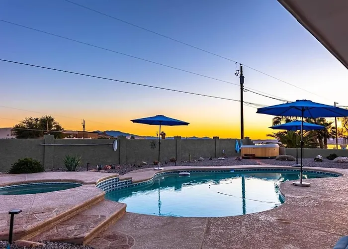 Fabulous Havasu Family Private Pool Hot Tub Holiday home