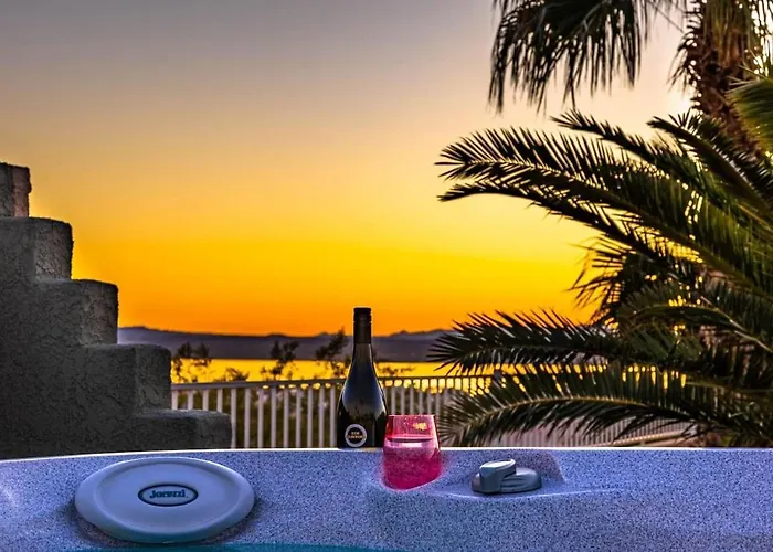 Fabulous Havasu Family Private Pool Hot Tub Lake Havasu City