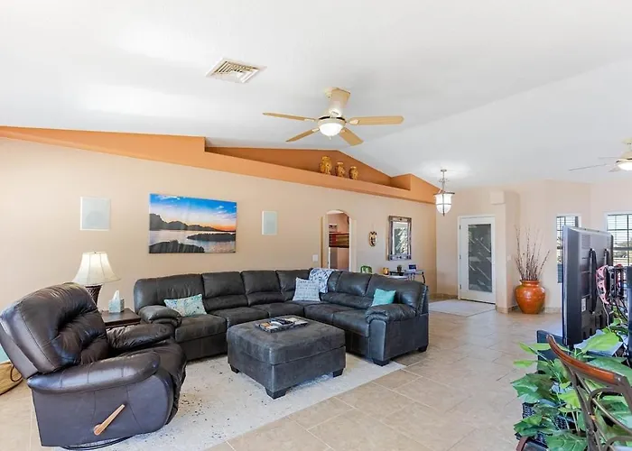 Fabulous Havasu Family Private Pool Hot Tub